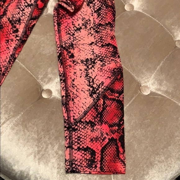 Pink Victoria's Secret red snakeskin leggings - Picture 4 of 8